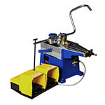 Does it make a smooth bend or does it flatten the tubing?  I'm used to seeing rollers on the counter bending area,